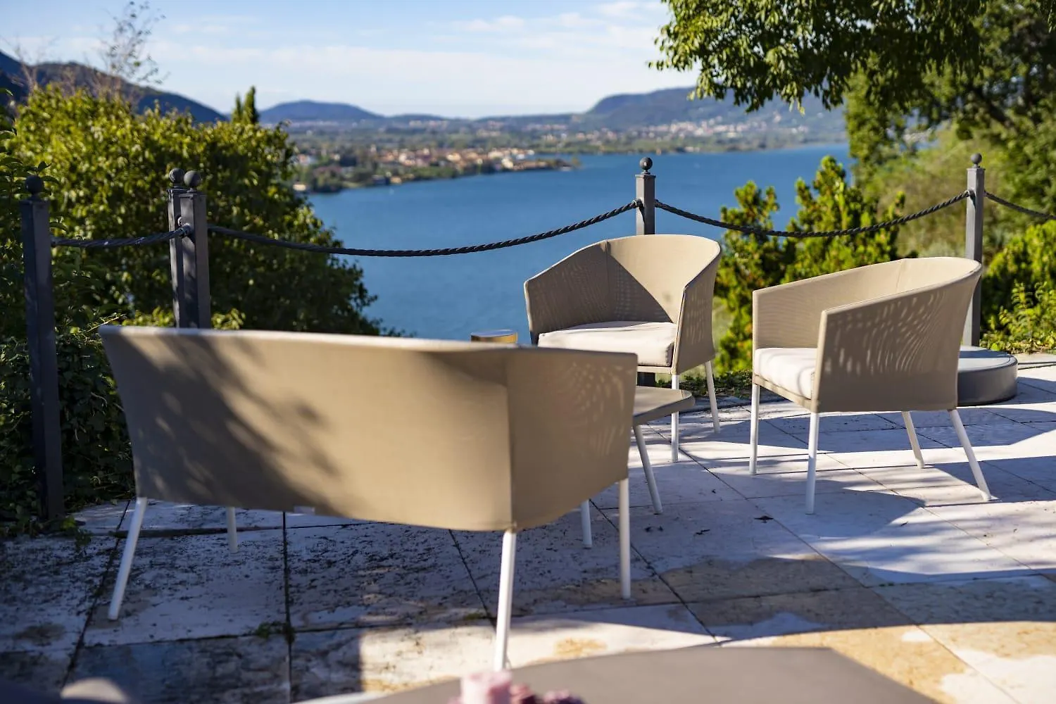 Villa Anna Lake View Pilzone 0*,  Italy