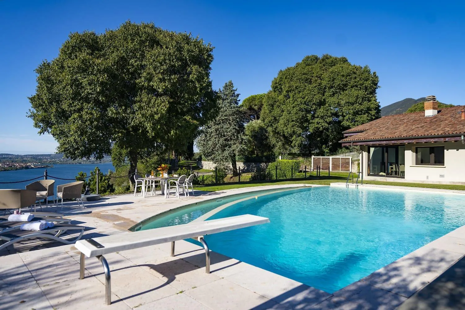 Villa Anna Lake View Pilzone Italy