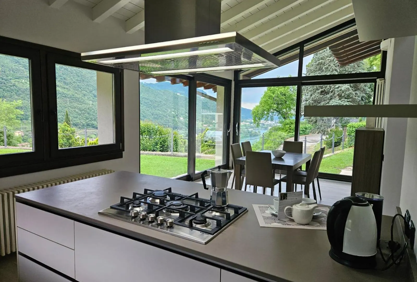 Villa Anna Lake View Pilzone 0*,  Italy