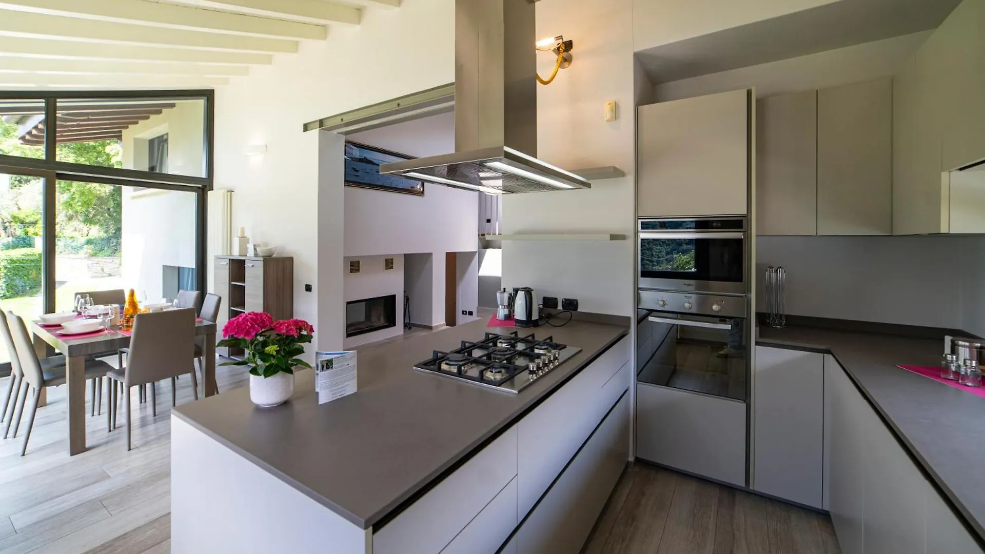 Villa Anna Lake View Pilzone Italië